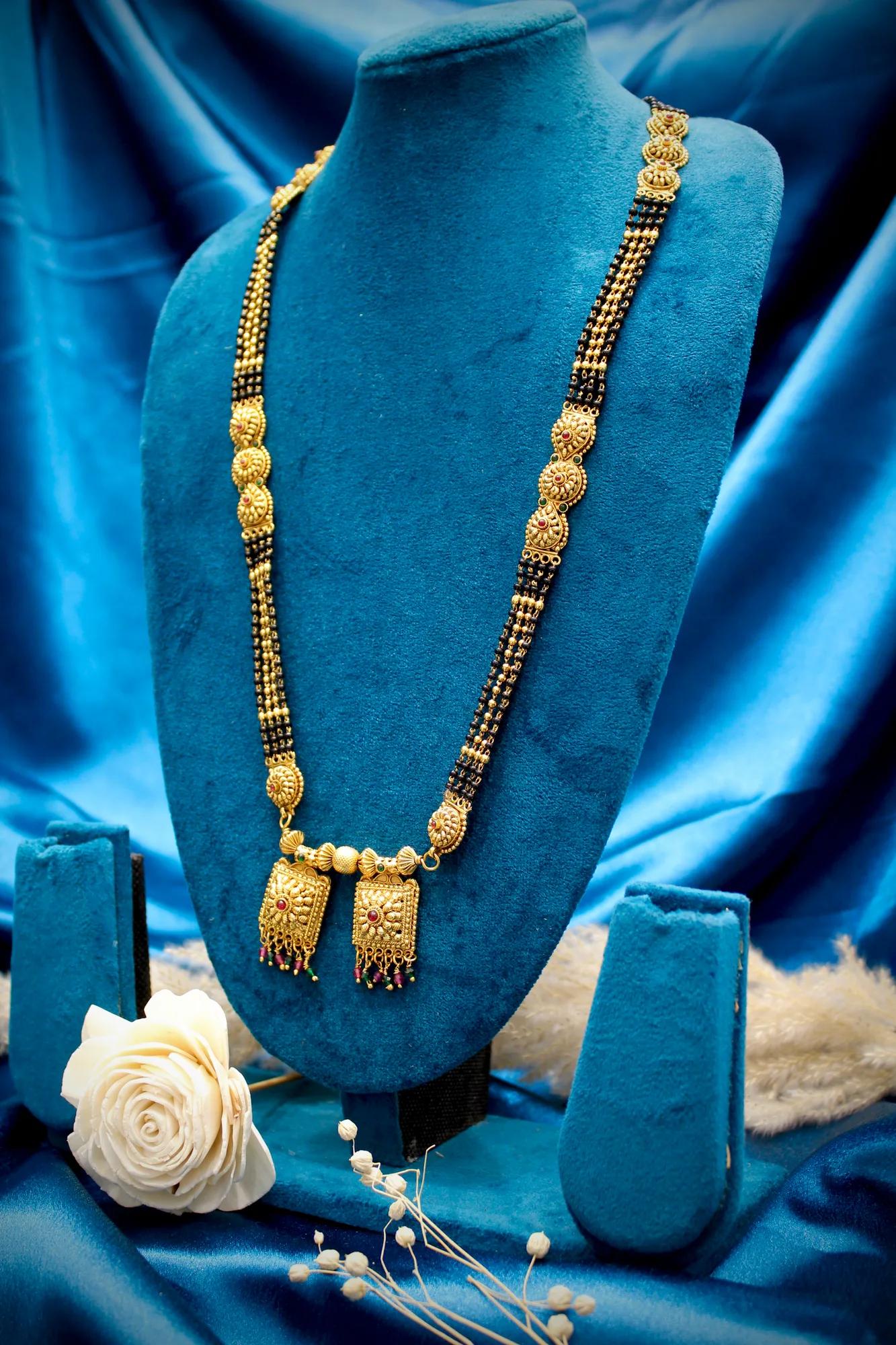 Royal Antique Gold Square Twin Pendant Black Bead Mangalsutra — Image 2