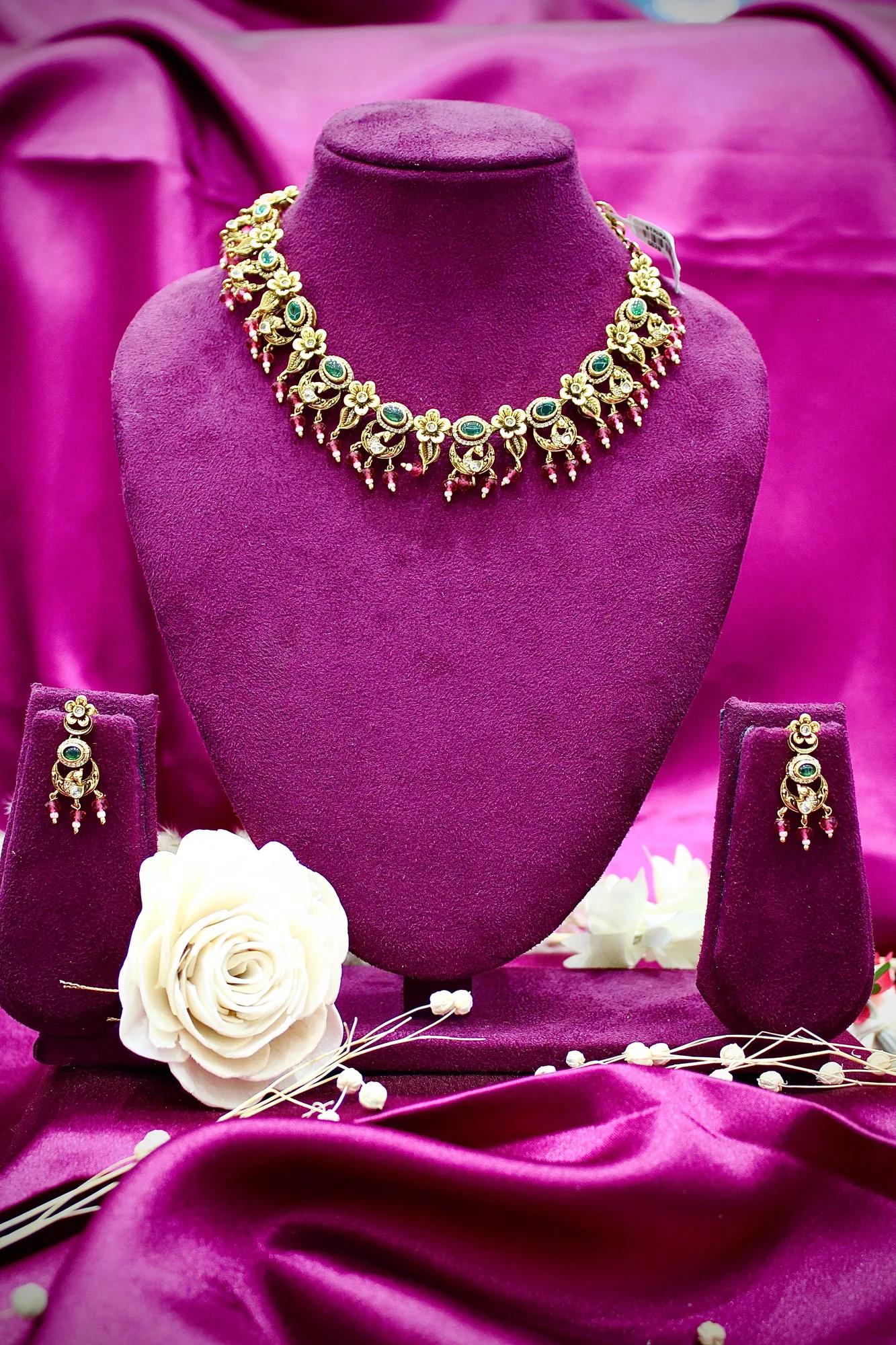 Antique Gold-Plated Floral Green Stone Choker Necklace Set with Matching Earrings