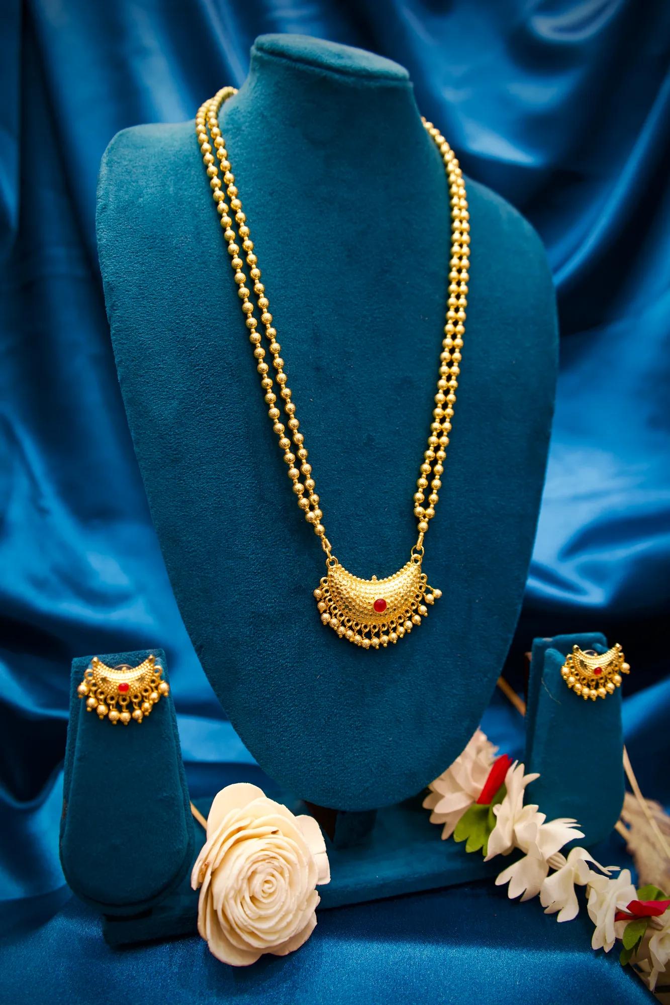 Traditional Gold Bead Necklace Set with Crescent Pendant — Image 2