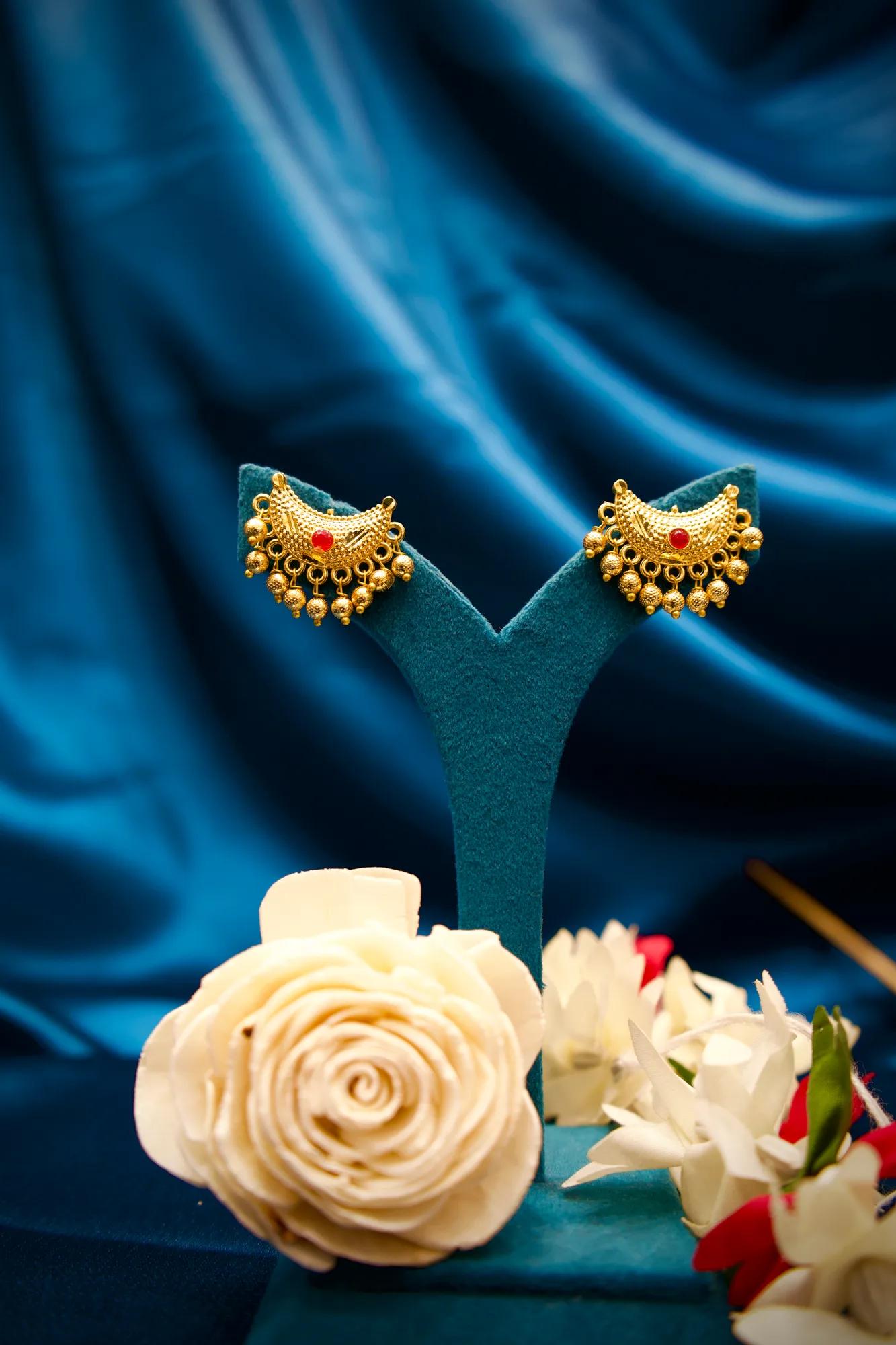 Traditional Gold Bead Necklace Set with Crescent Pendant — Image 5