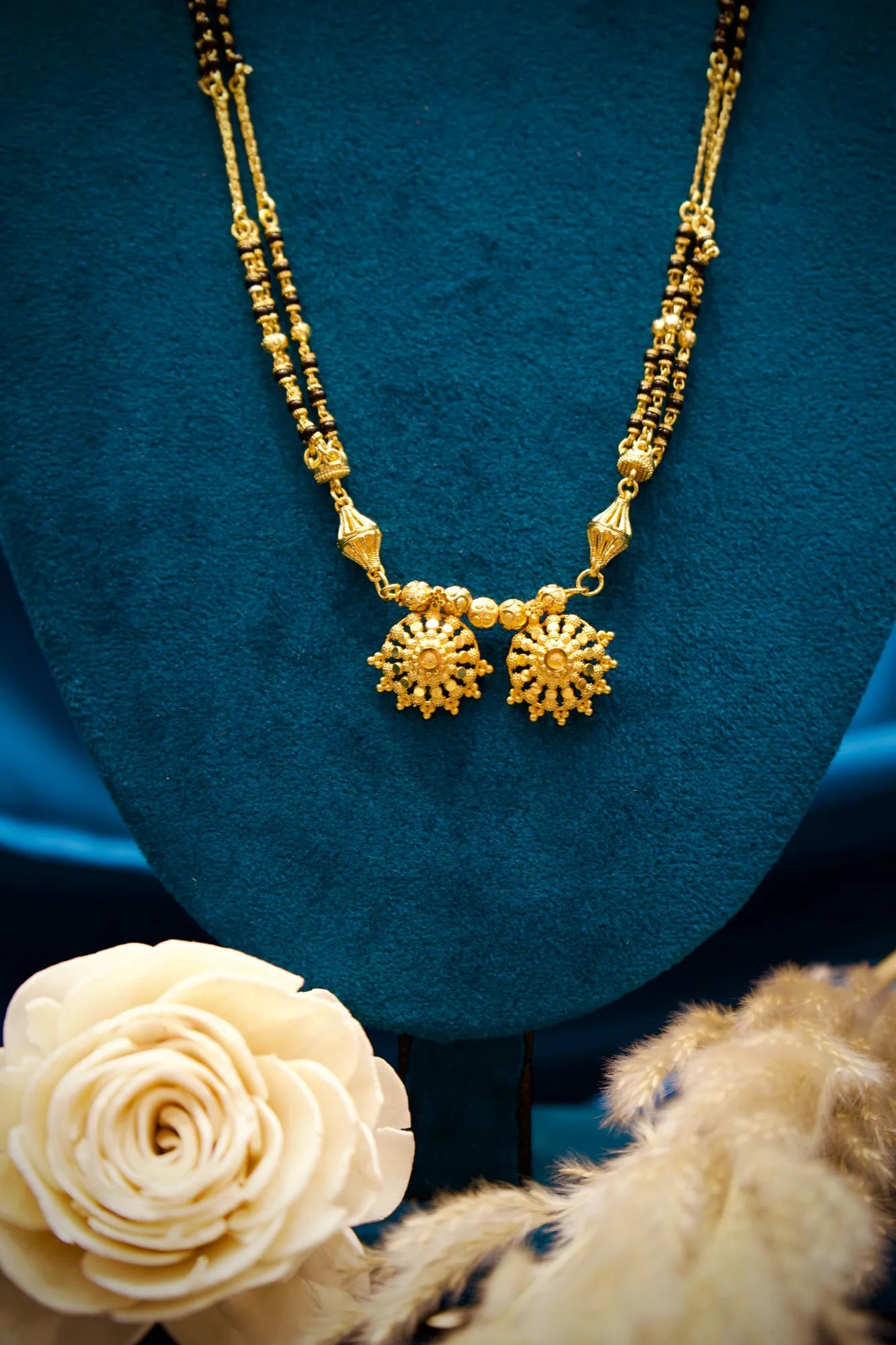 Traditional Twin Motif Black Bead Mangalsutra — Image 4