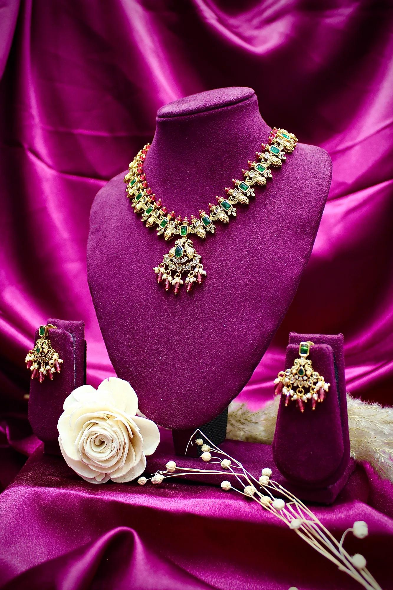 Emerald Green Antique Choker Necklace Set