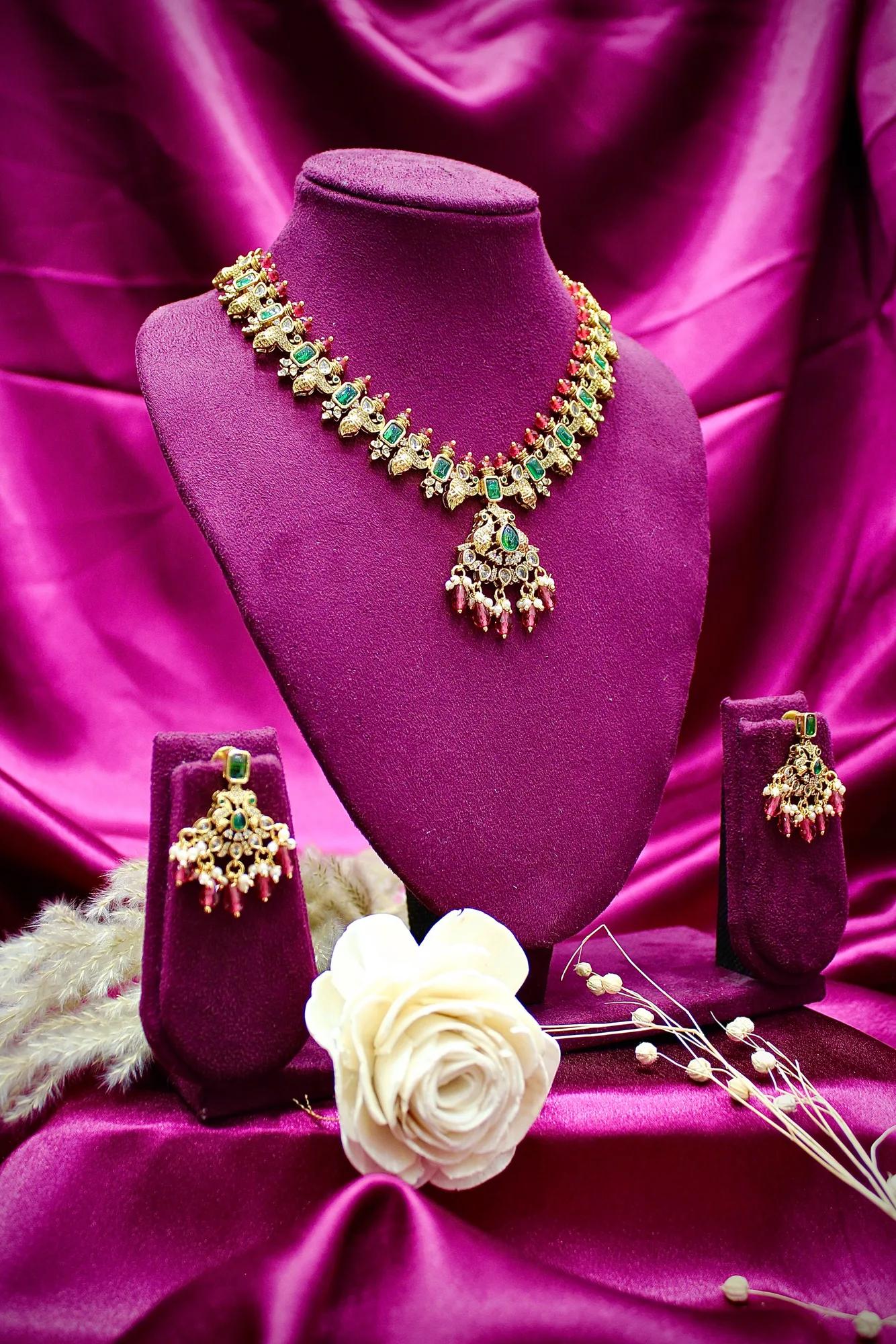 Emerald Green Antique Choker Necklace Set