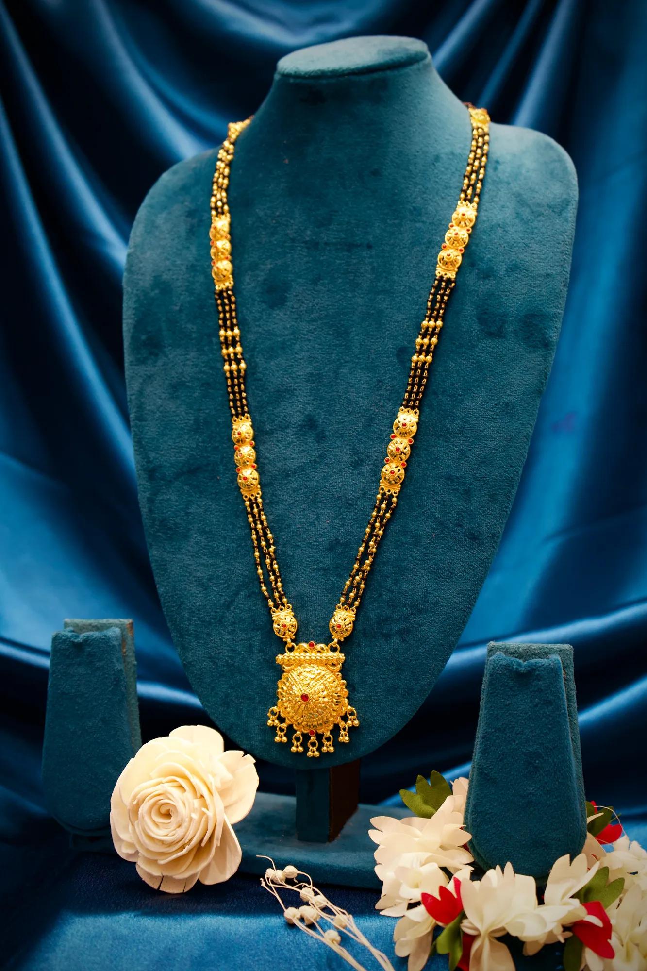 Traditional Black Bead Floral Pendant Mangalsutra