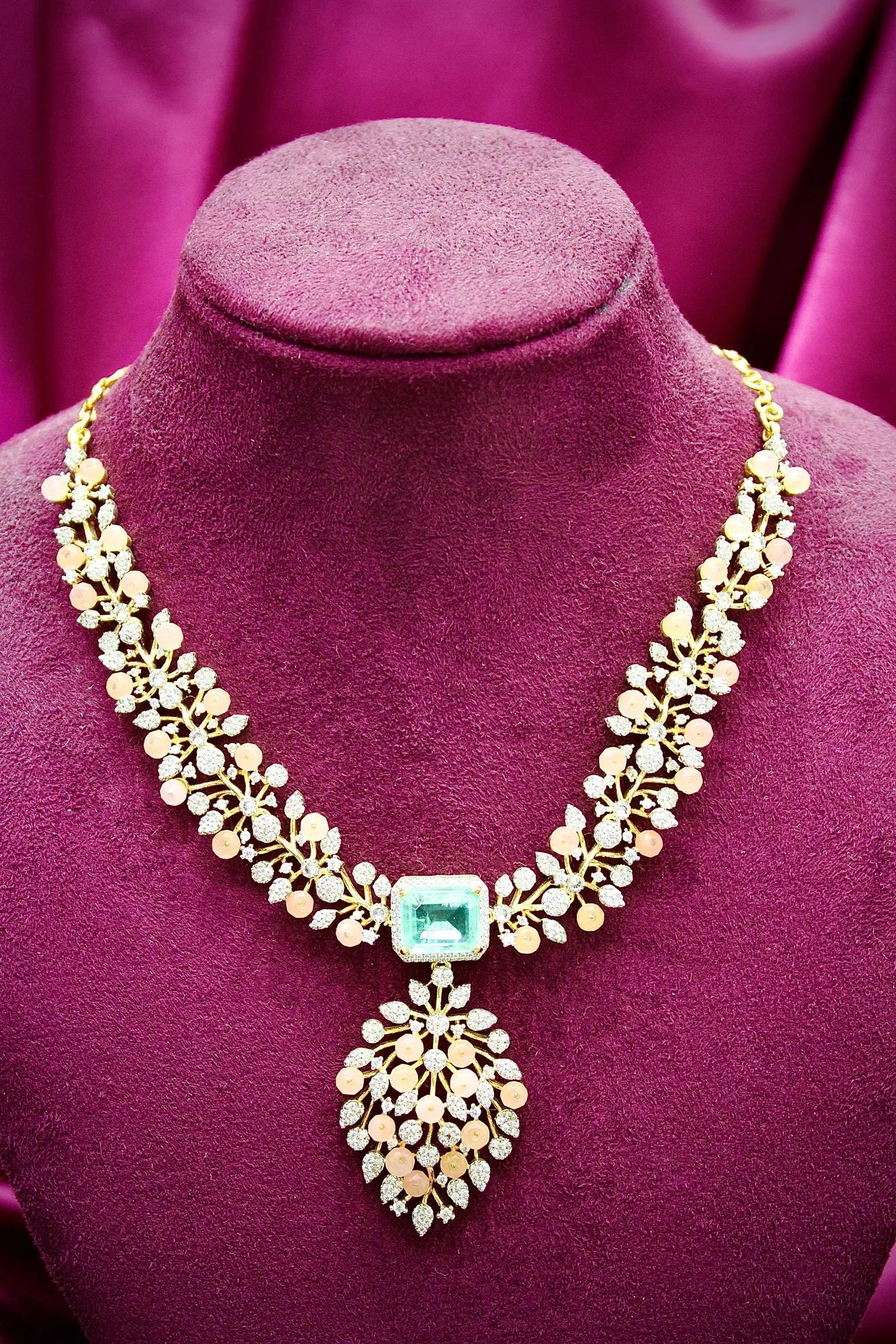 Elegant Emerald Center Floral American Diamond Necklace Set