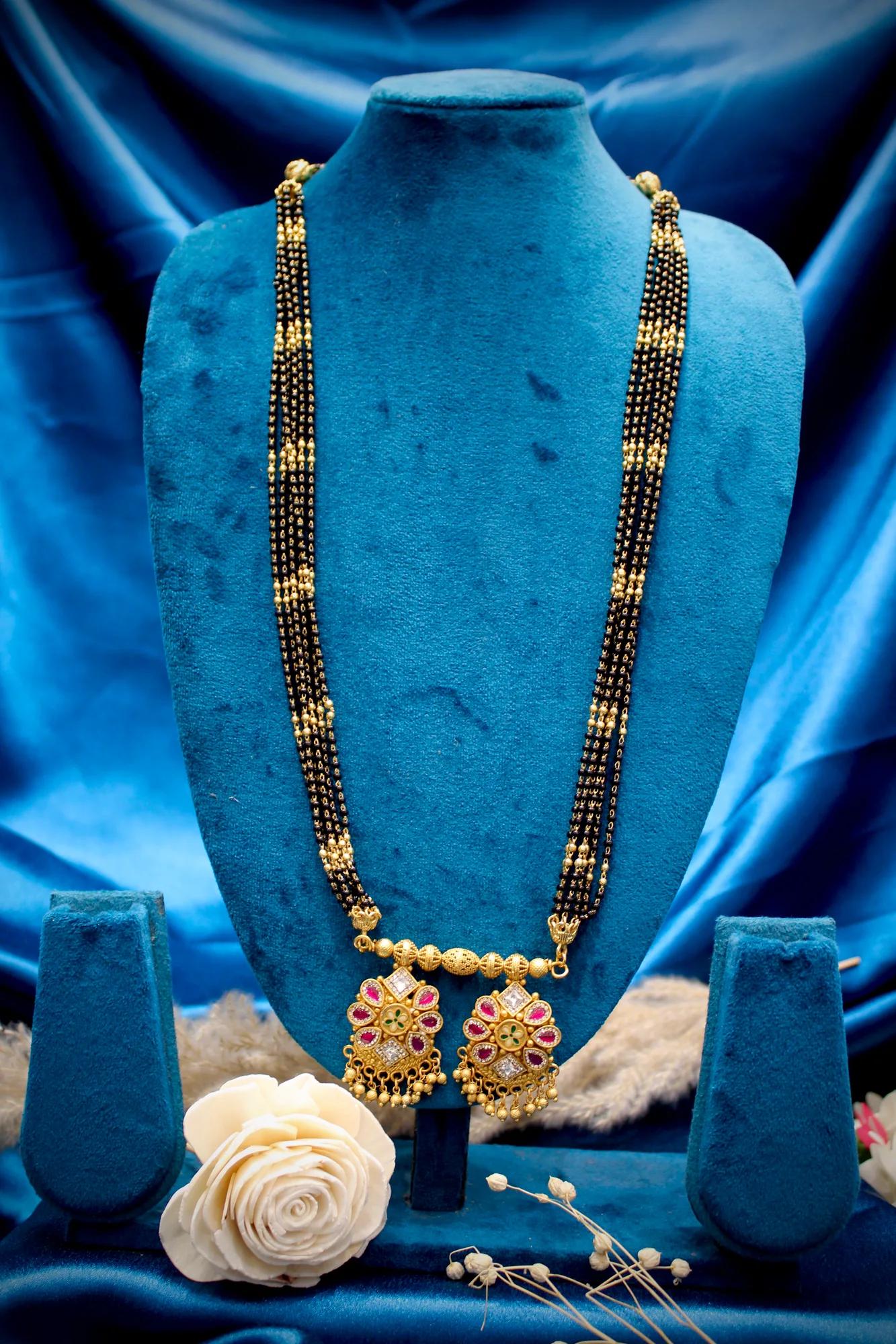 Royal Floral Kundan Twin Pendant Black Bead Mangalsutra