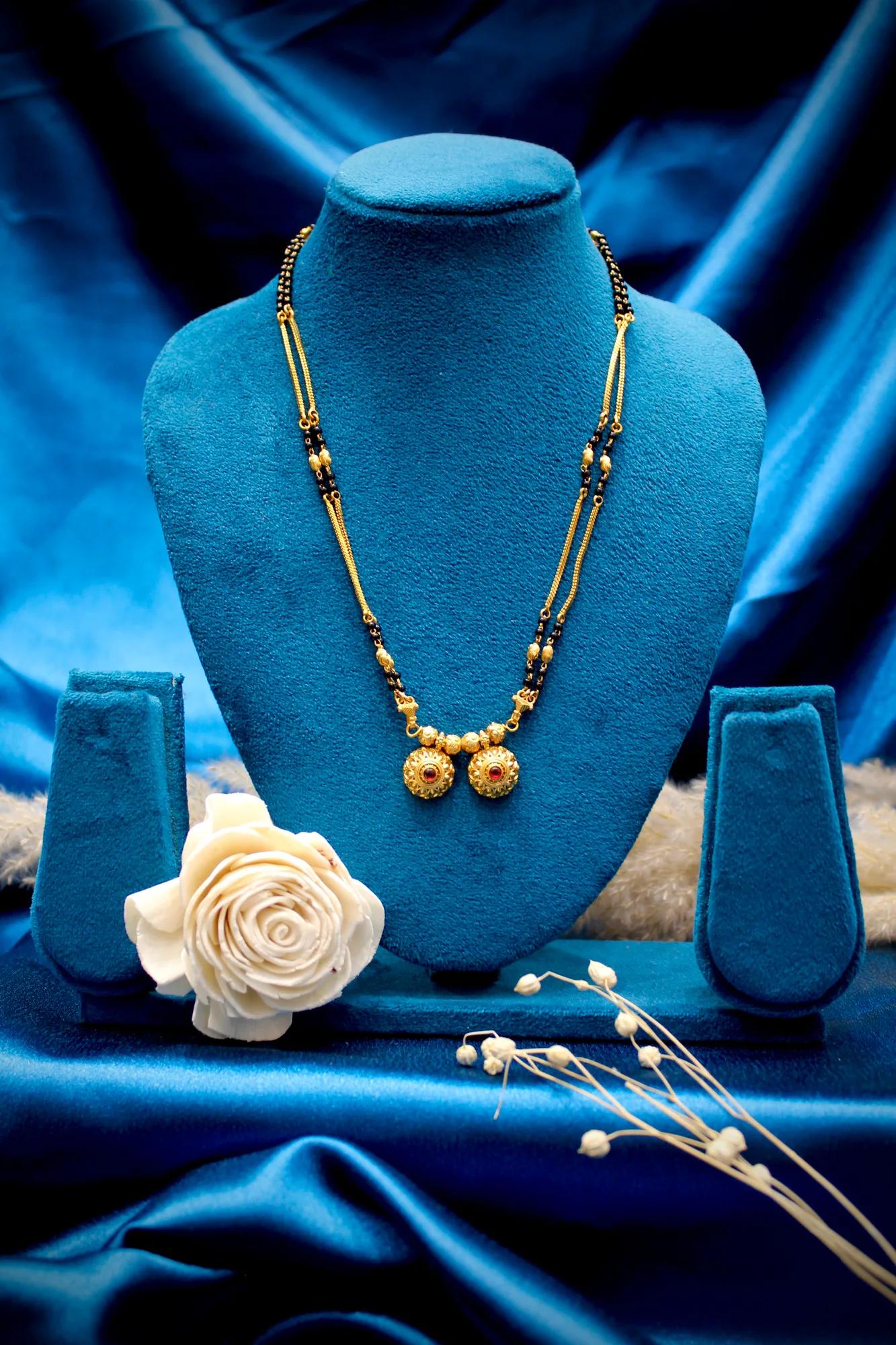 Elegant Antique Gold Floral Twin Pendant Black Bead Mangalsutra