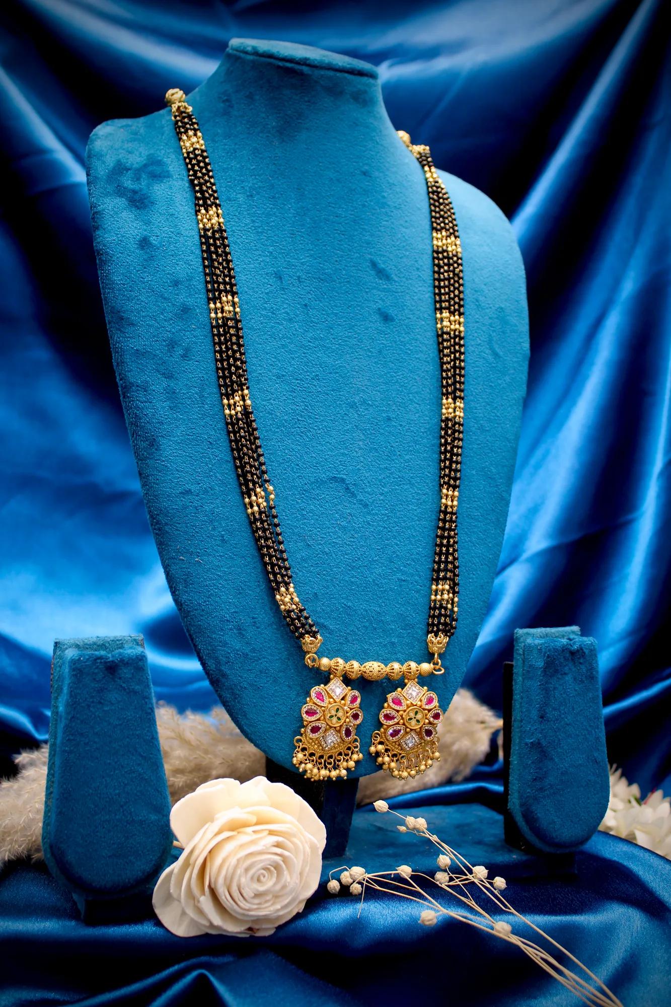 Royal Floral Kundan Twin Pendant Black Bead Mangalsutra