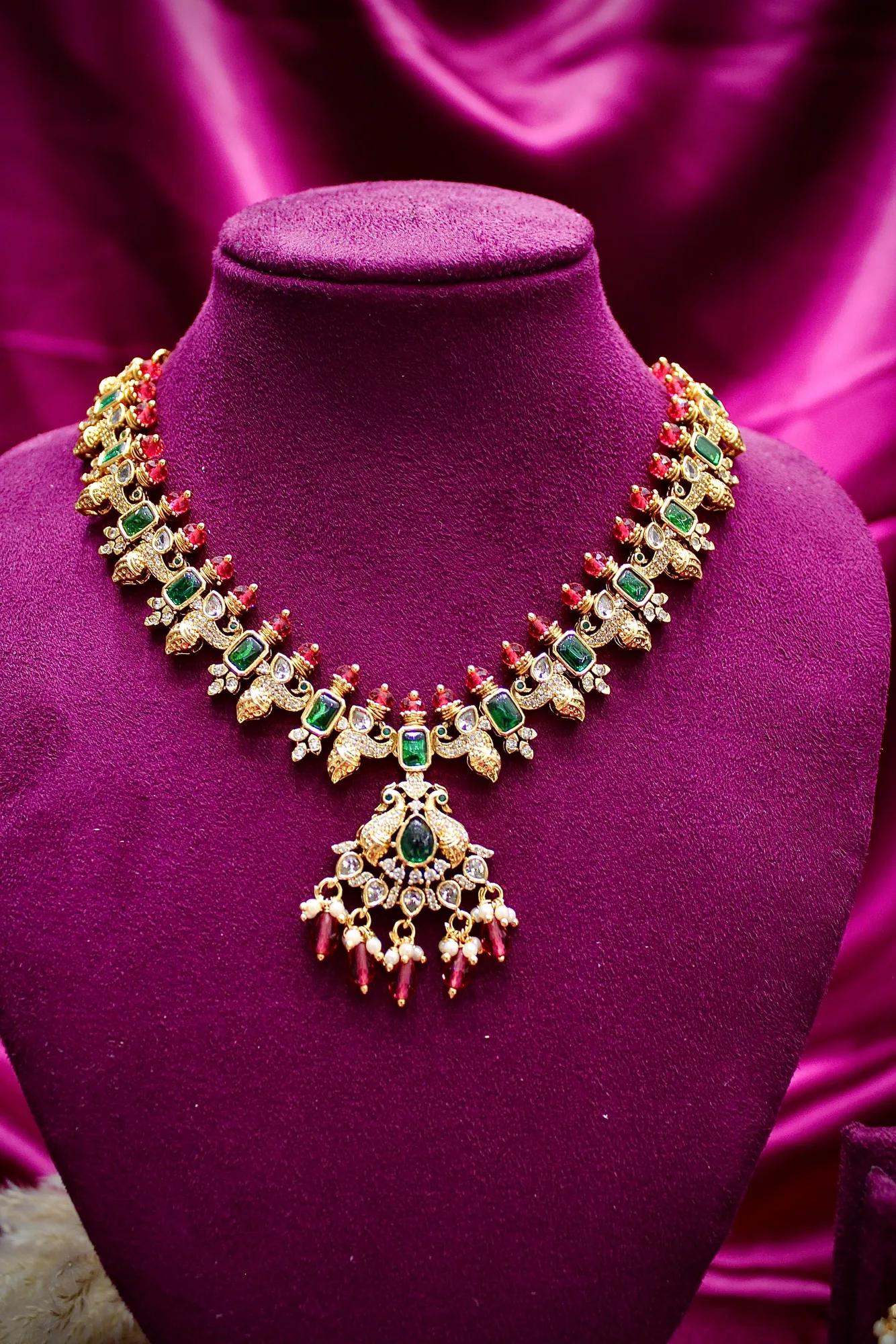 Emerald Green Antique Choker Necklace Set