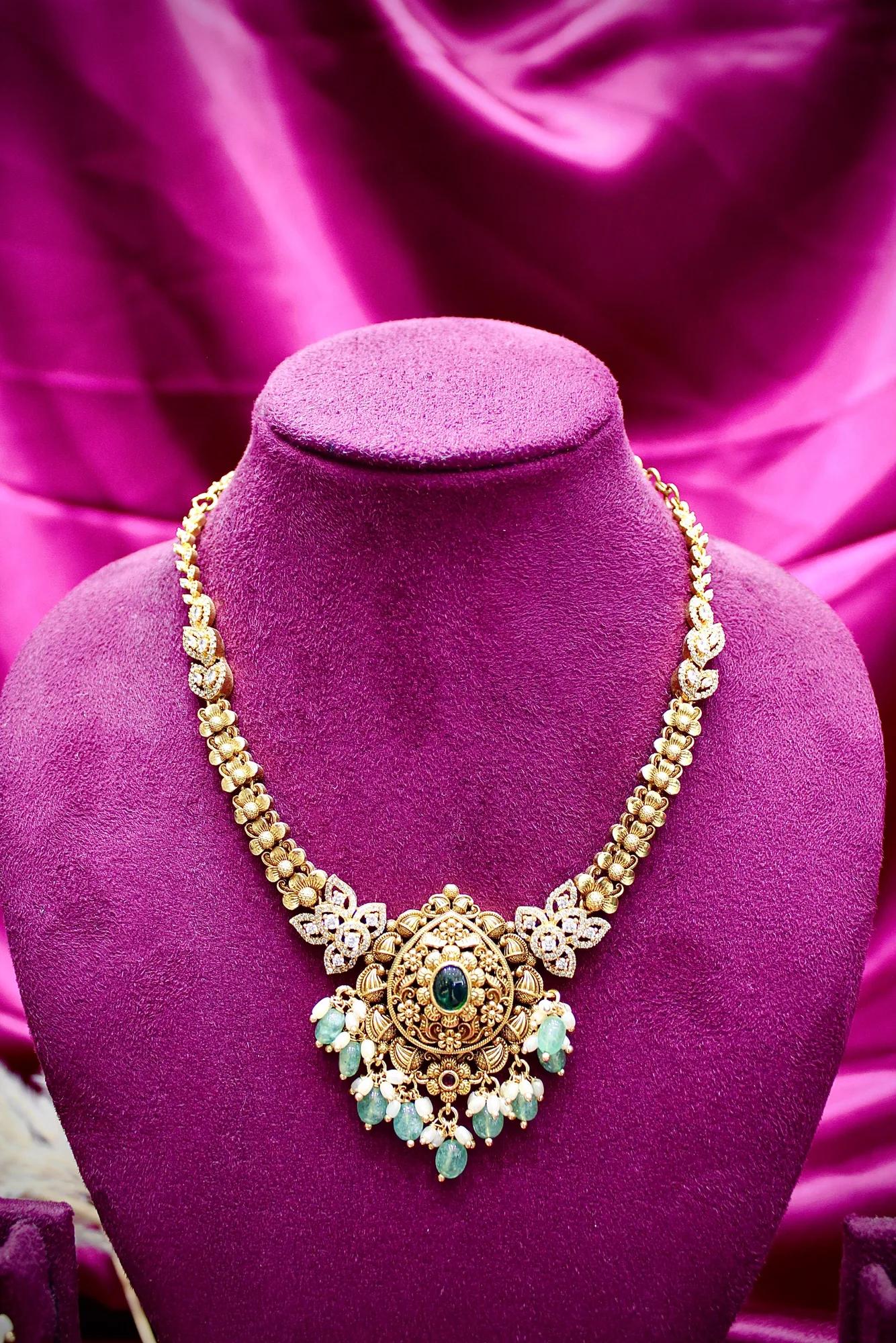 Antique Emerald Drop Pendant Necklace Set