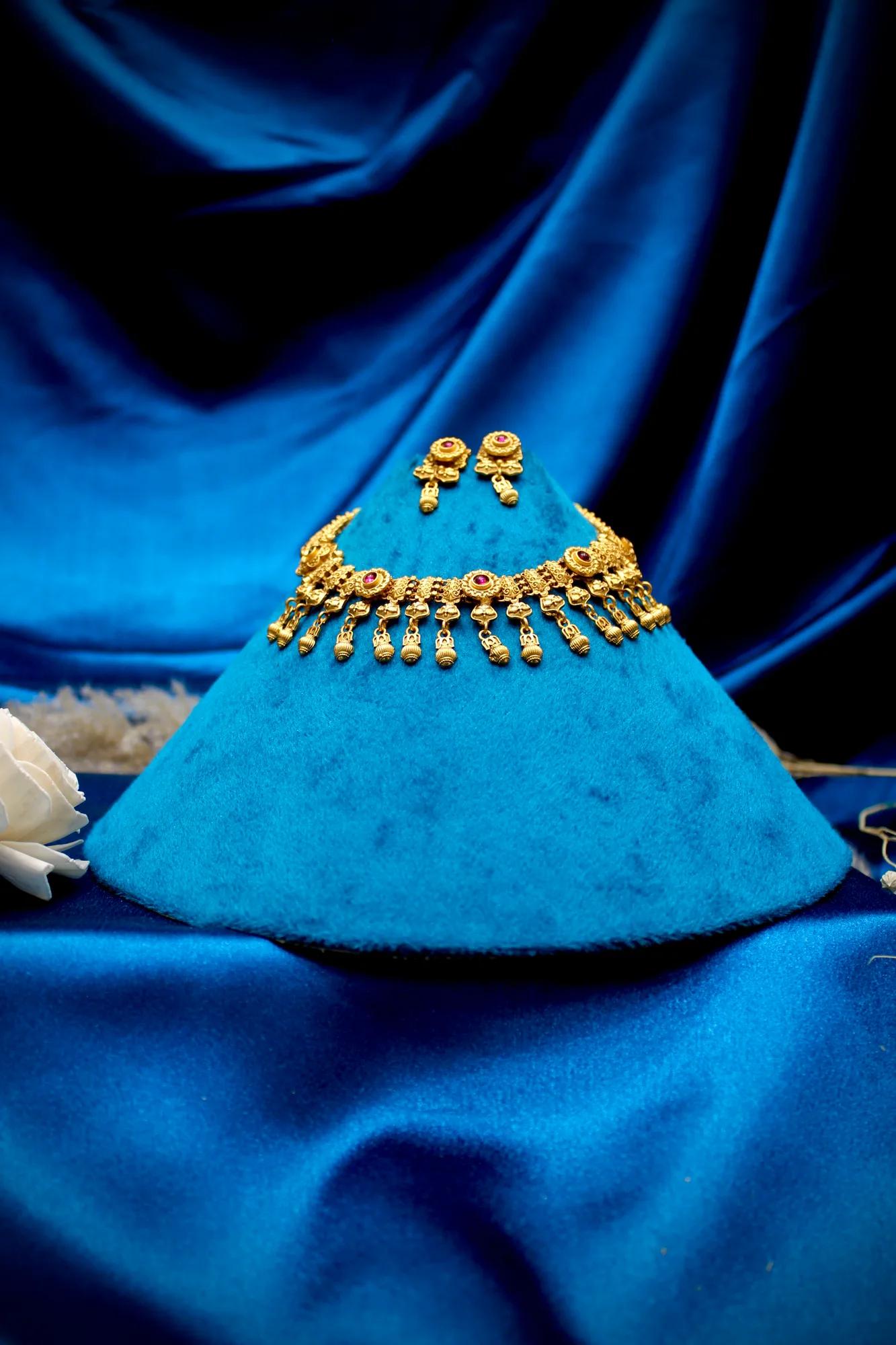 Antique Gold-Tone Choker Necklace Set