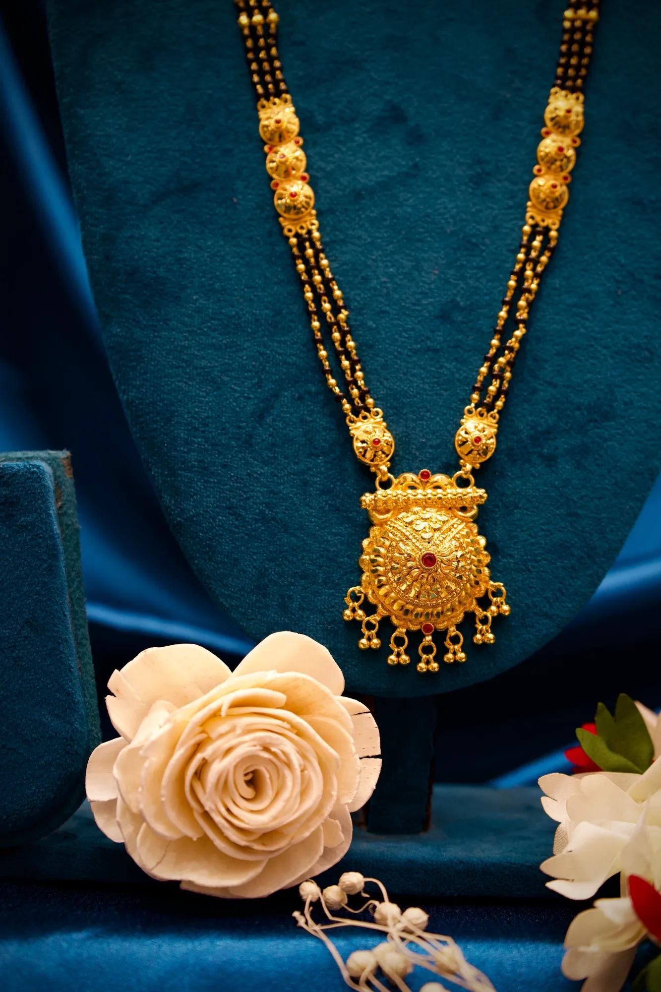 Traditional Black Bead Floral Pendant Mangalsutra