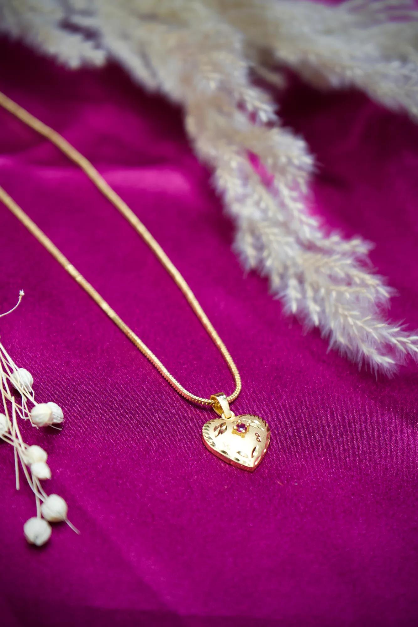 Elegant Heart Pendant Gold Chain with Ruby Accent